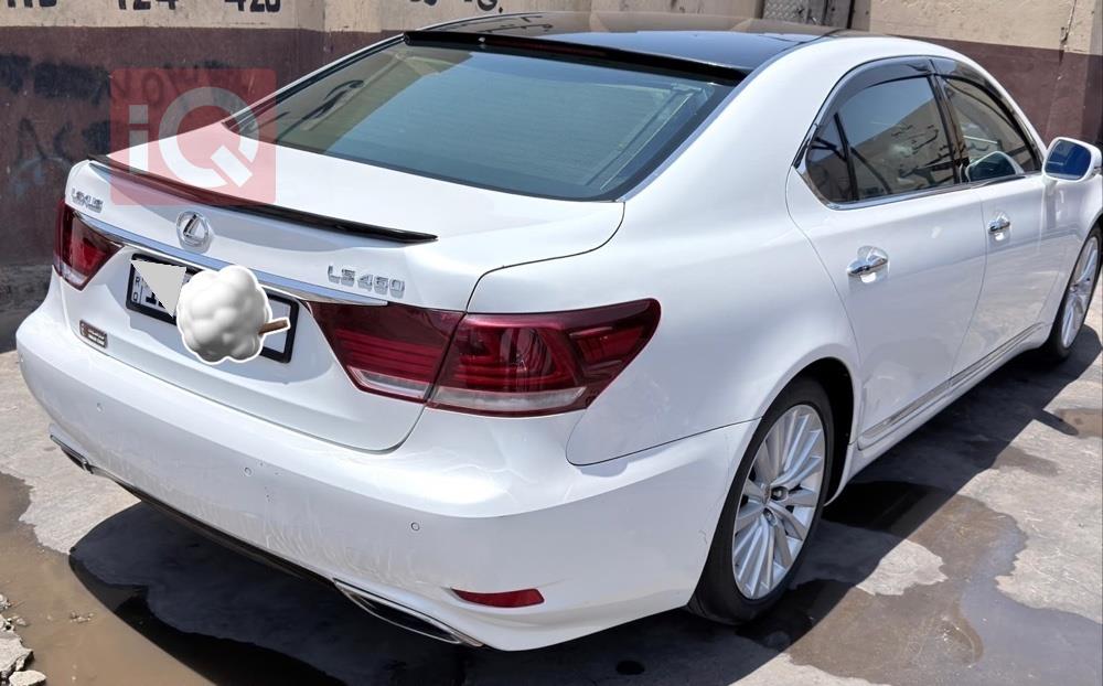 Lexus LS